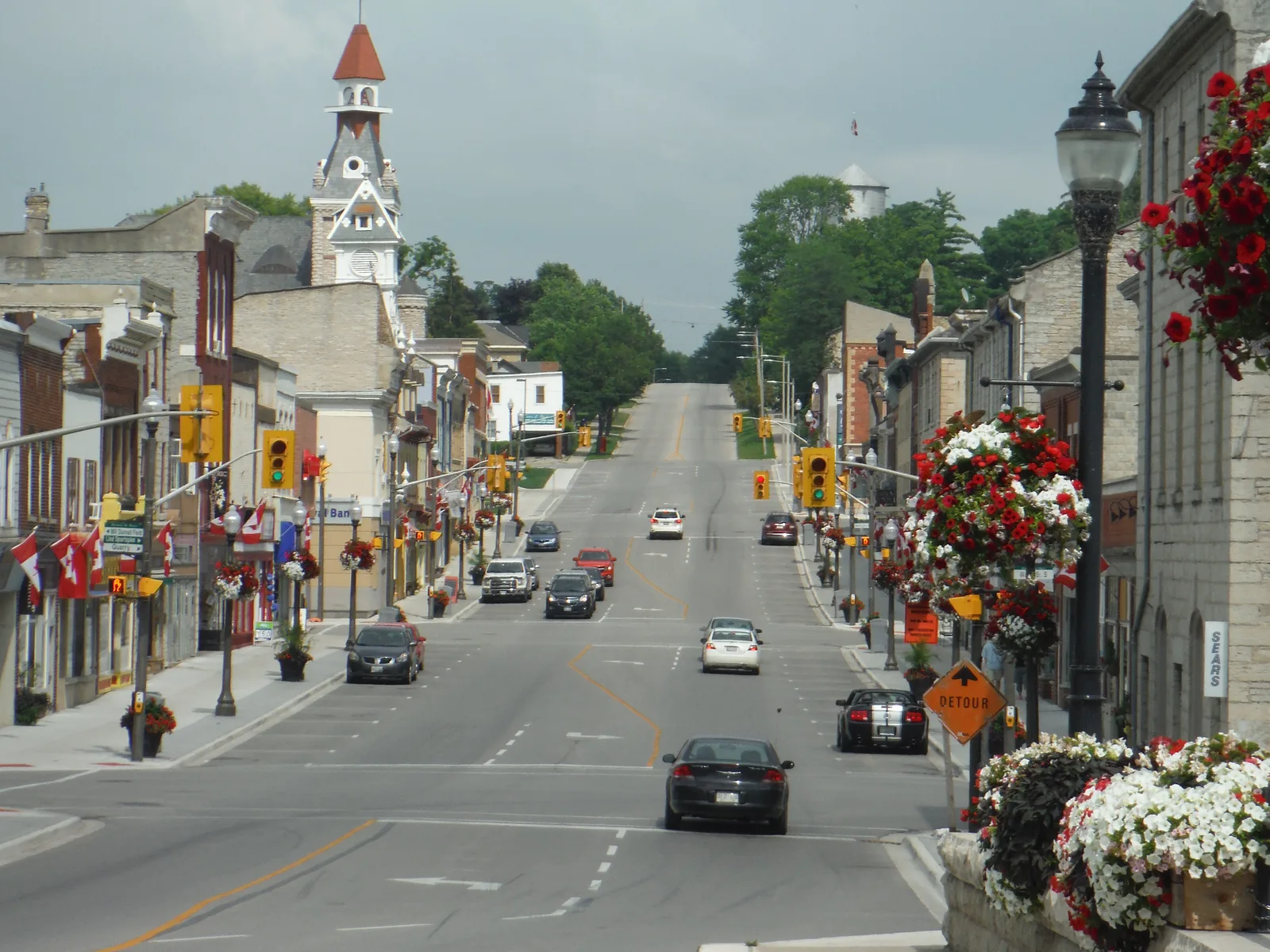 Queen Street in downtown St. Marys, Ontario, where Numinor provides local bookkeeping for family businesses and farms.